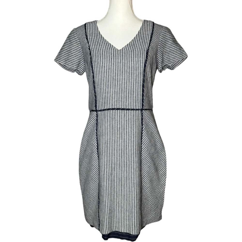 Ivy +‎ Blu Women's Size 10 Navy Blue V Neck Striped Dress Short Sleeves
